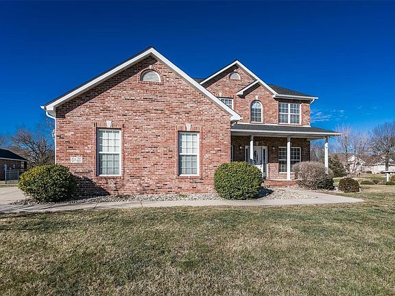3rd image of 30 Foxmoor Dr