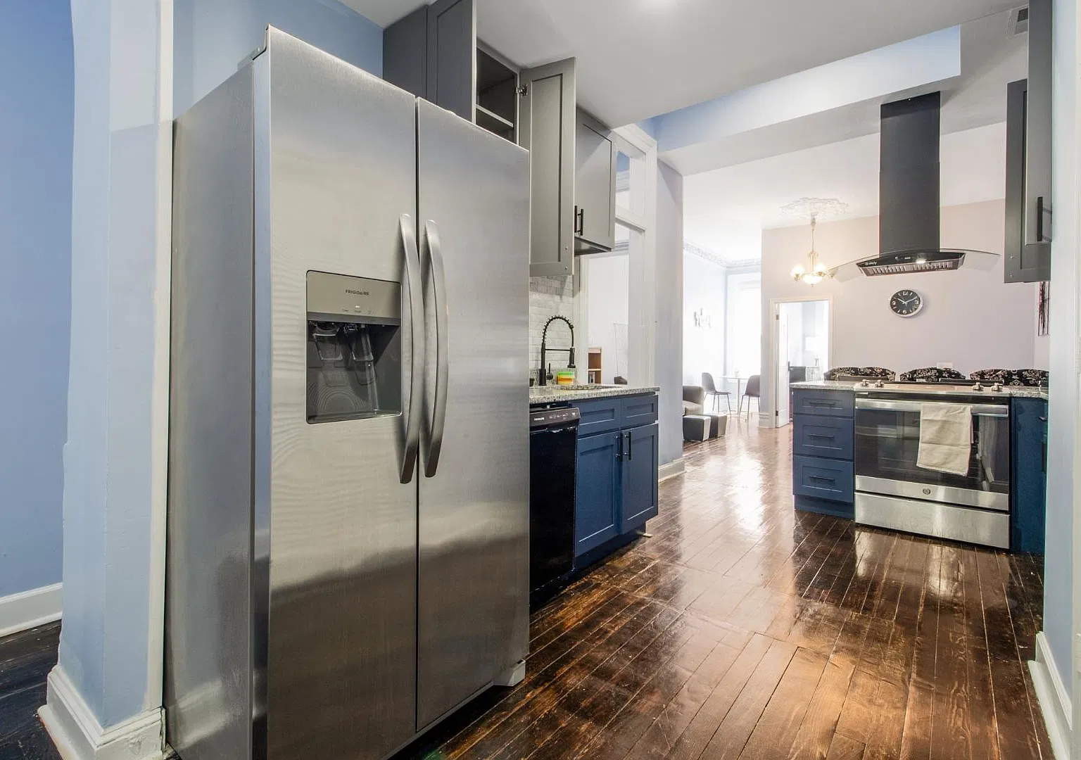 1232 W Lafayette Ave — Photo 2
