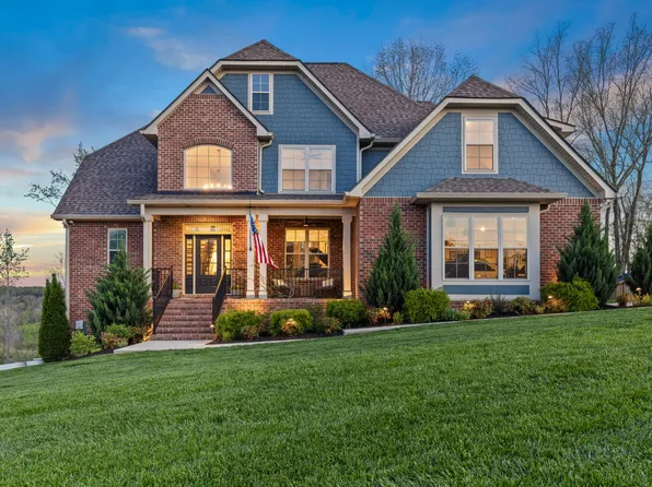 3046 Wedgewood Dr, Greenbrier, TN 37073