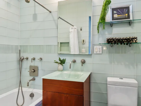 345 East 50th Street 5A image 8 of 8