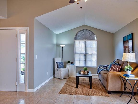 3rd image of 12715 Dunhill Dr
