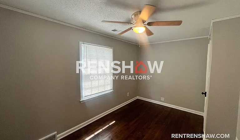 3822 Maid Marian Ln — Photo 9