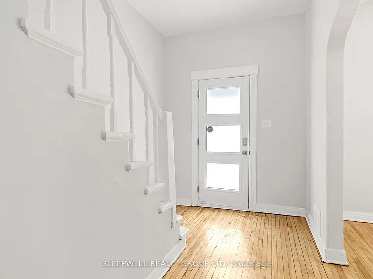481 Besserer St — Photo 4