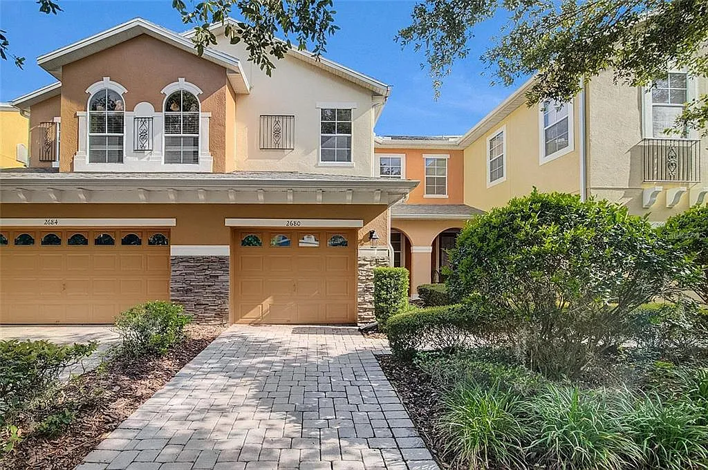 3 bed, 2.5 bath, 1502 sqft, $2,300 — Photo 1