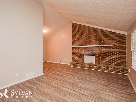 3rd image of 3215 George Dr SE #20