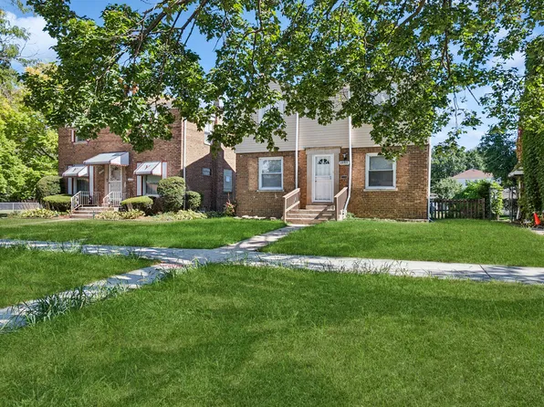 10107 S Paxton Ave, Chicago, IL 60617