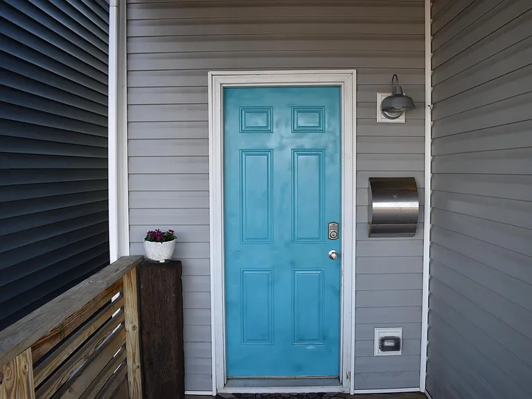 2326 Primrose St — Photo 5