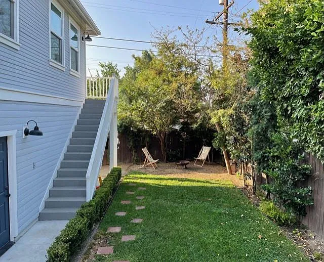 1800 Mozart St — Photo 1
