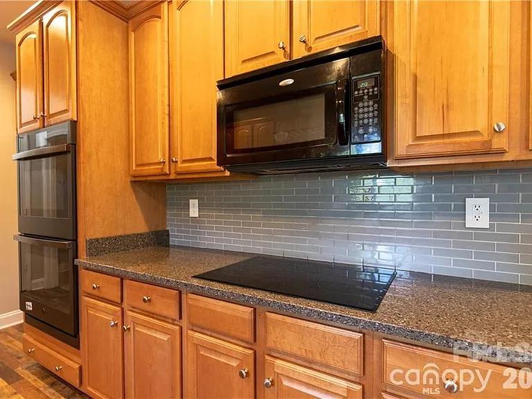 123 Colville Rd — Photo 10