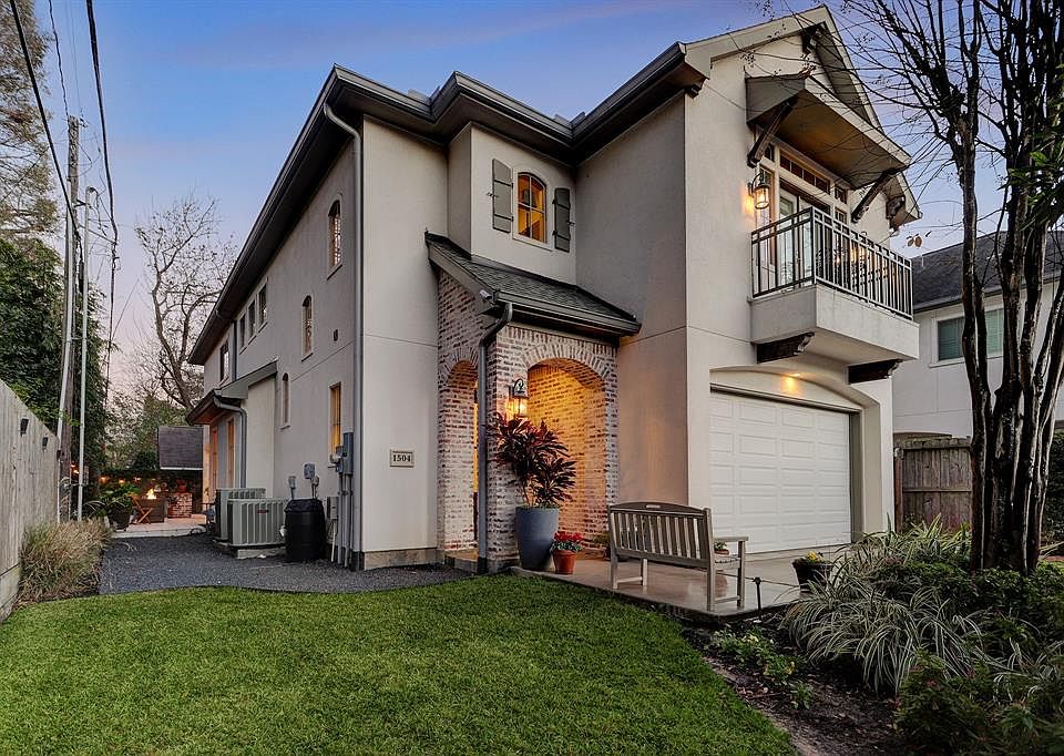 1st image of 1504 Woodvine Dr