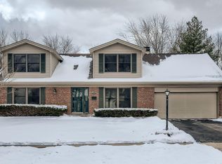 925 Patriot Ln, Hoffman Estates, IL 60192