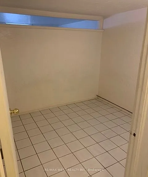 730 Logan Ave #LOWER — Photo 6