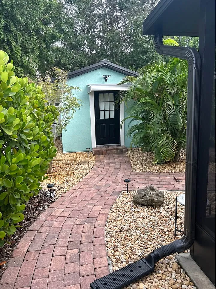 2 bed, 1229 sqft, $2,300 — Photo 2