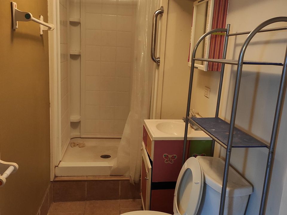 2nd image of 4618 Covert Ave APT C