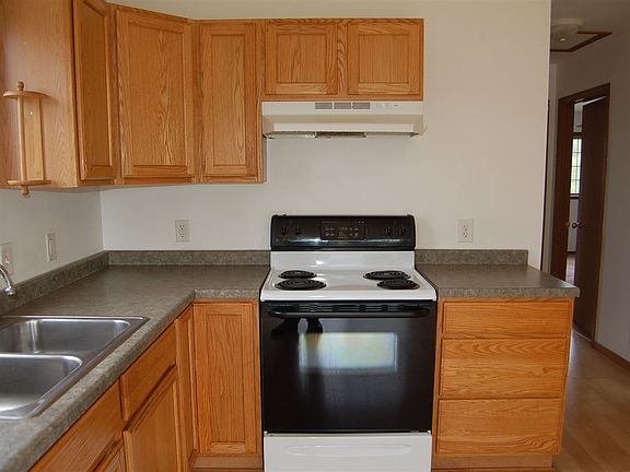 2nd image of 321 Mottes Ln
