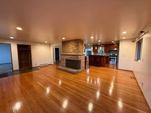 2240 W Halladay St, Seattle, WA 98199