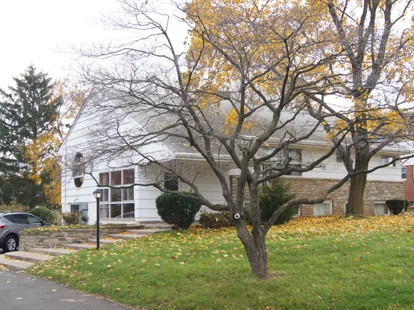 2240 Pennington Rd, Ewing, NJ 08638