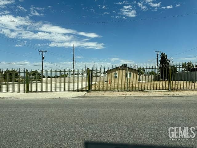 1st image of 655 Panama Ln