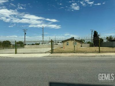 655 Panama Ln, Bakersfield, CA, 93307