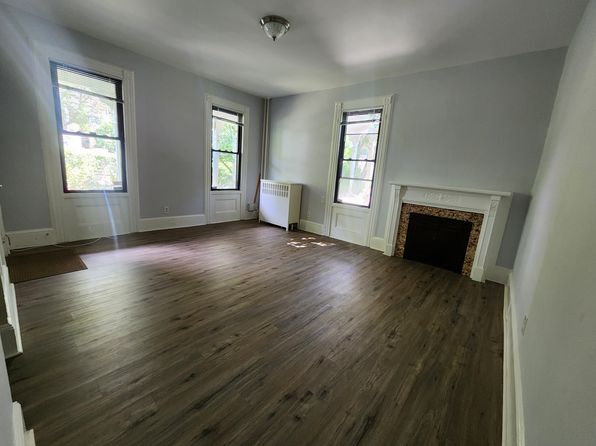 33 Grove St #1