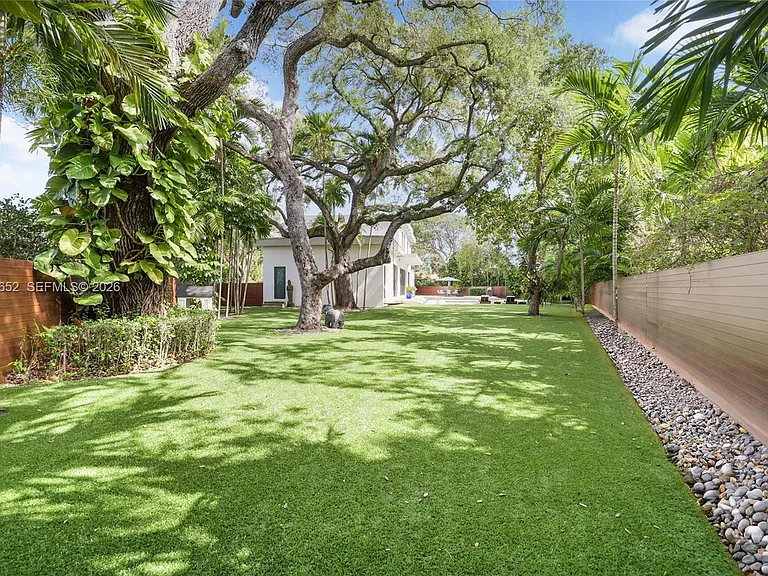 56 Samana Dr — Photo 19