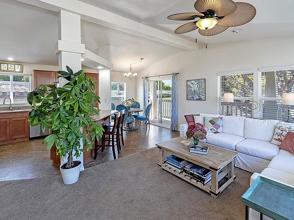 4th image of 220 Mar Vista Dr Spc 10