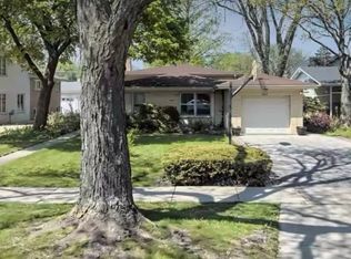 2606 Wilmette Ave, Wilmette, IL