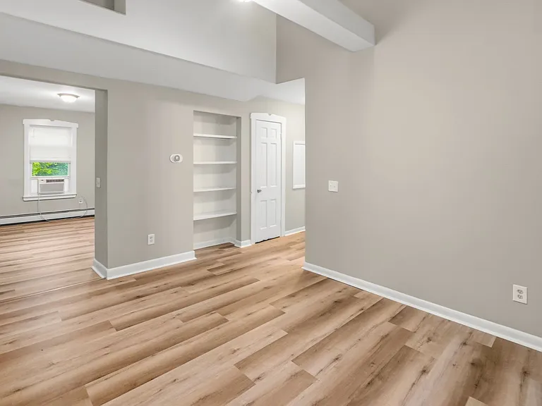 13 Oak St — Photo 19