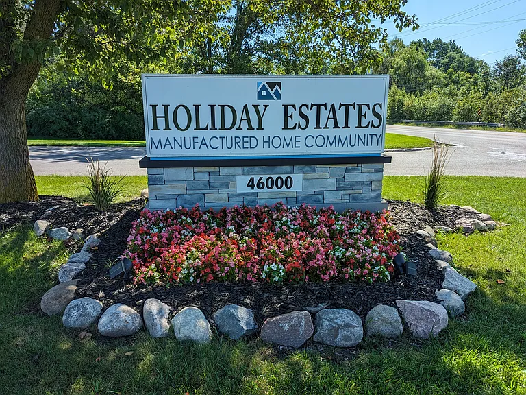 Holiday Estates — Photo 26