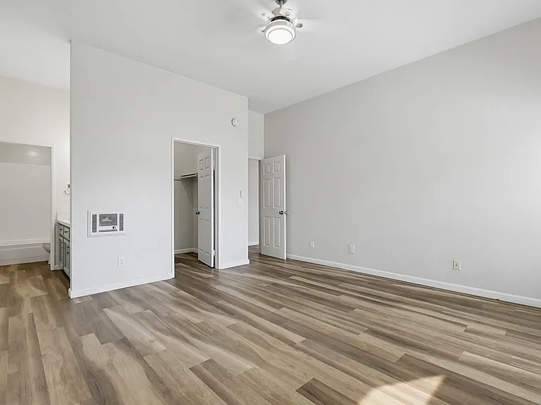 270 Dahlia Ave #9-1 — Photo 16