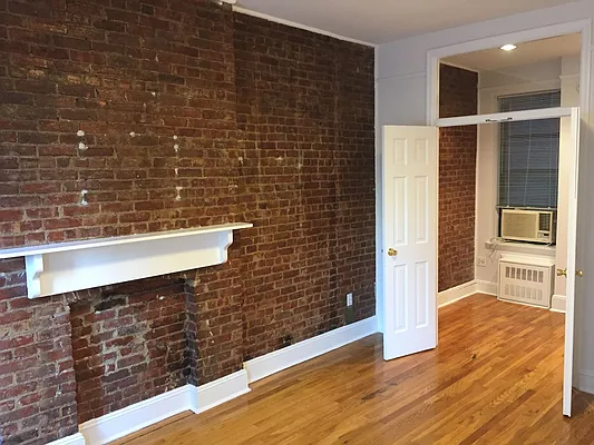 Rented by Metropolis Real Estate of Manhattan | media 18