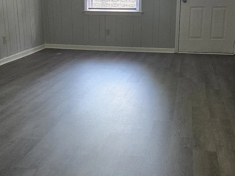 504 Park Ave W #D — Photo 17