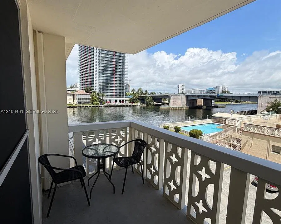 1817 S Ocean Dr #319