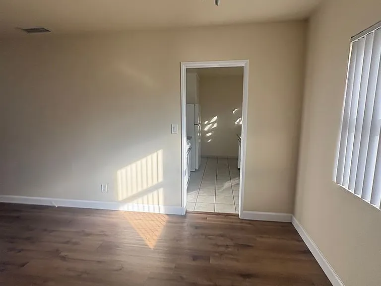 9016 Reading Ave — Photo 11