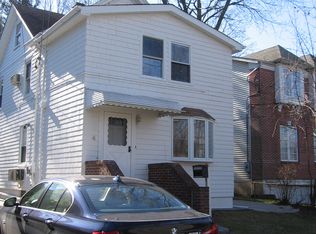 4 Red Brook Rd, Great Neck, NY 11024