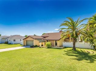 3918 Country Club Blvd, Cape Coral, FL 33904