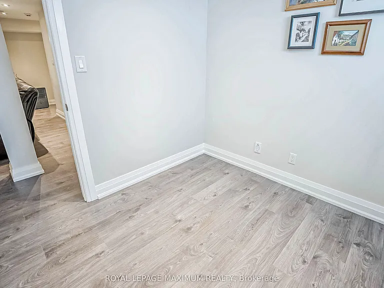 19 Corner Brook Cres #BASEMENT — Photo 18