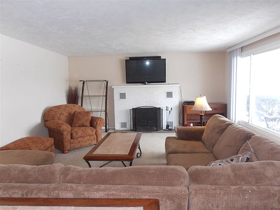 2nd image of 134 N Tuxedo Dr