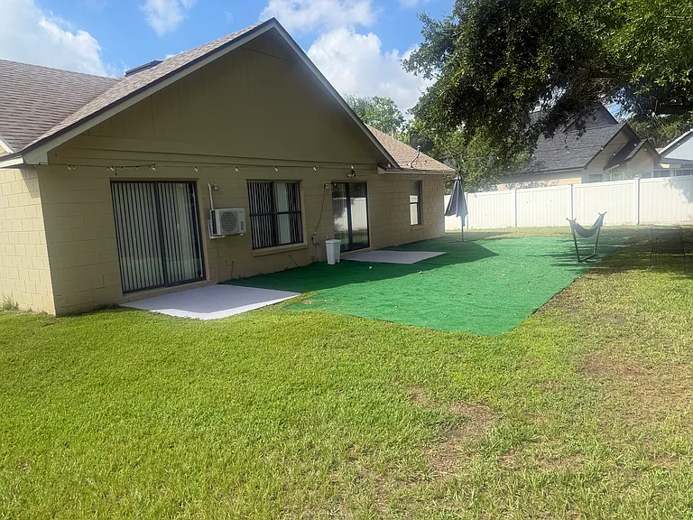 1241 Bradwell Dr — Photo 9