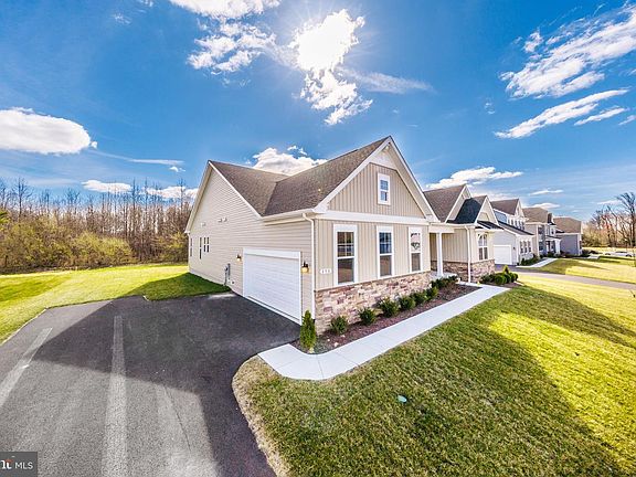 5th image of 850 Brookfield Dr
