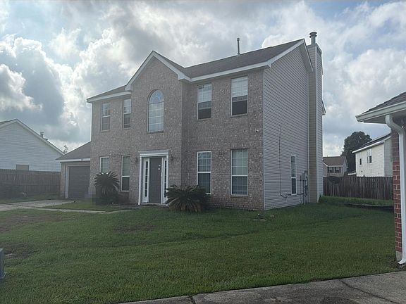 2nd image of 1020 Carlin Ln
