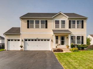 1180 Pattee Ave, Elburn, IL 60119