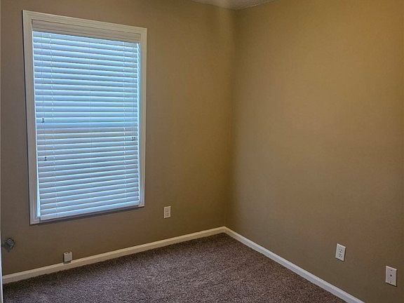 4th image of 2687 23rd St