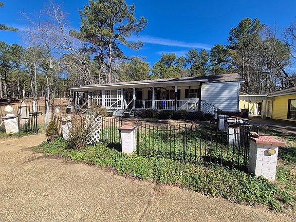3rd image of 851 Ember Dr