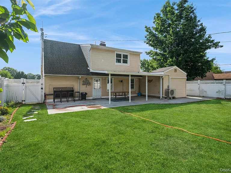 14 Tailor Ln — Photo 22