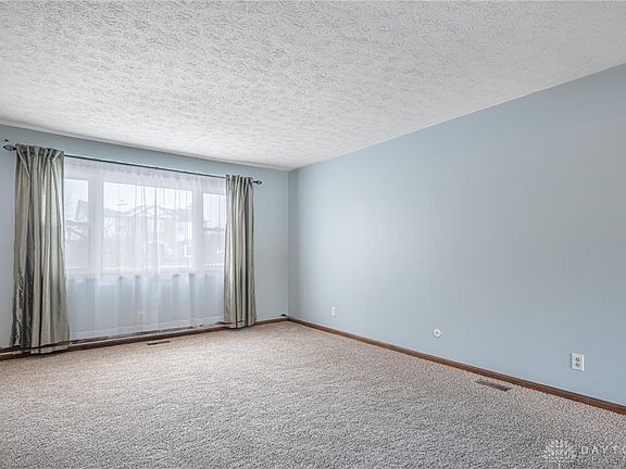 4th image of 711 Doral Dr