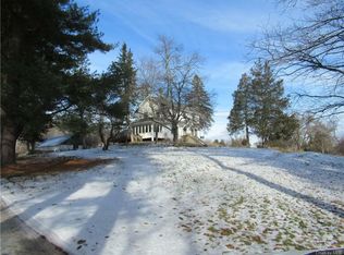 37 Bailey Rd, New Hampton, NY 10958