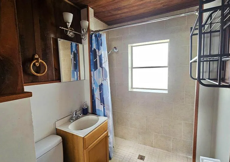 43 Sellers Rd — Photo 6