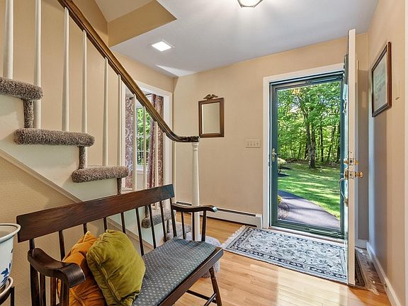 4th image of 138 Hobbs Rd