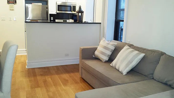 Rented by R New York | media 11